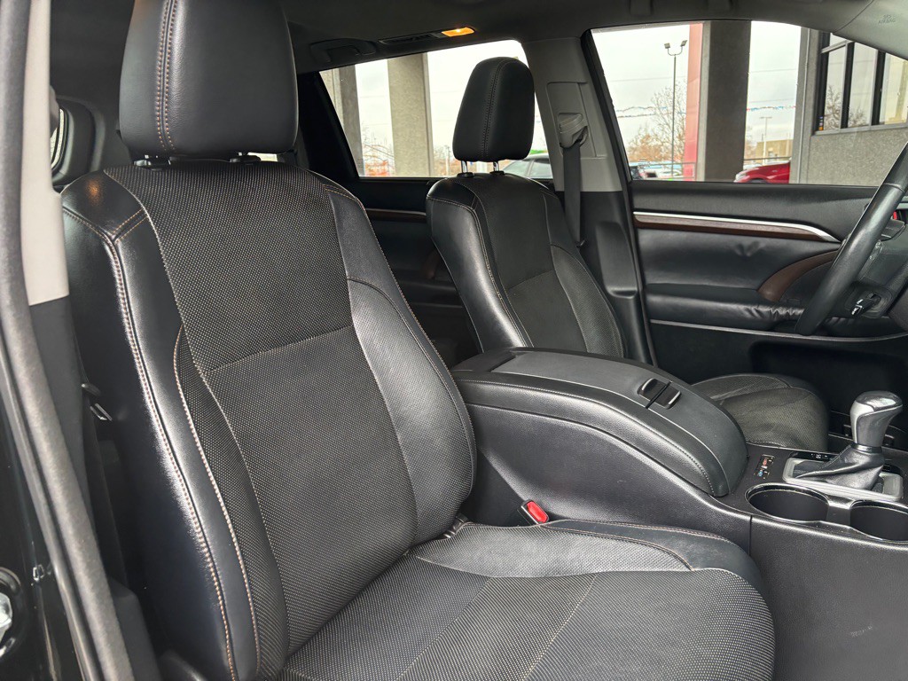 2014 Toyota Highlander Image 33