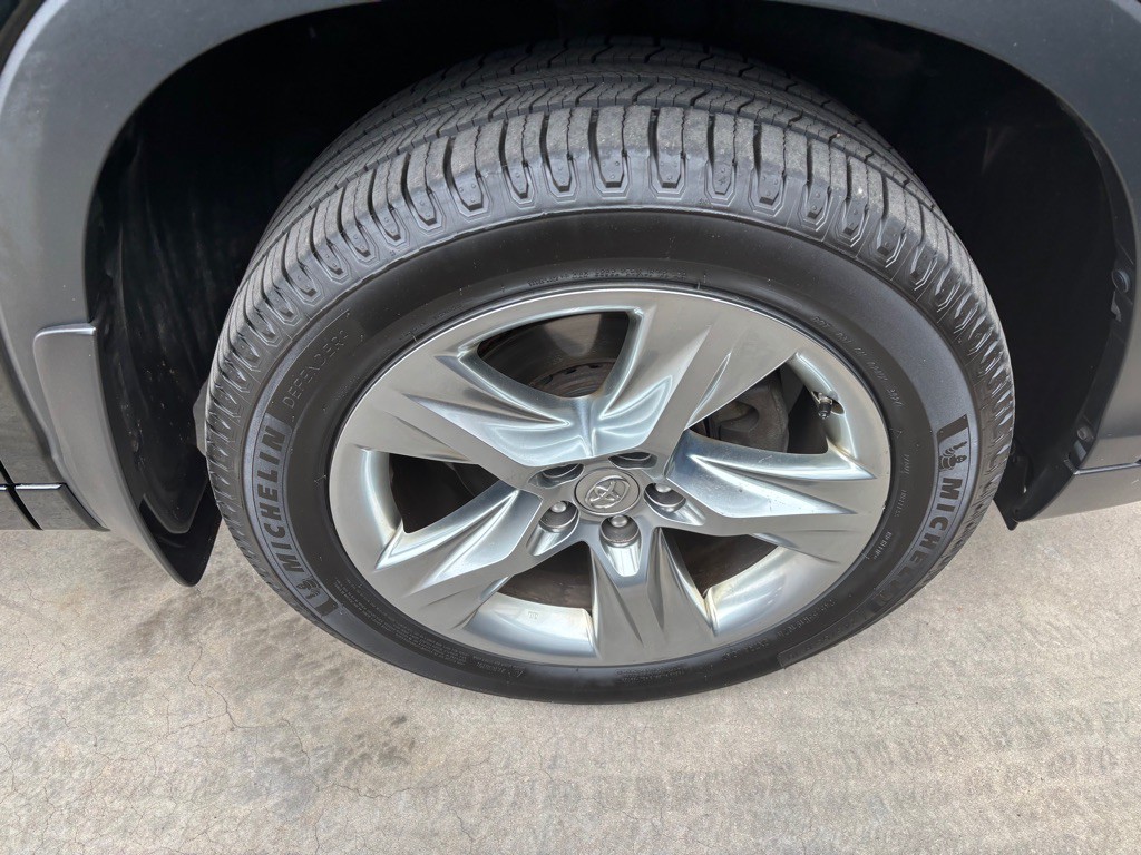 2014 Toyota Highlander Image 50