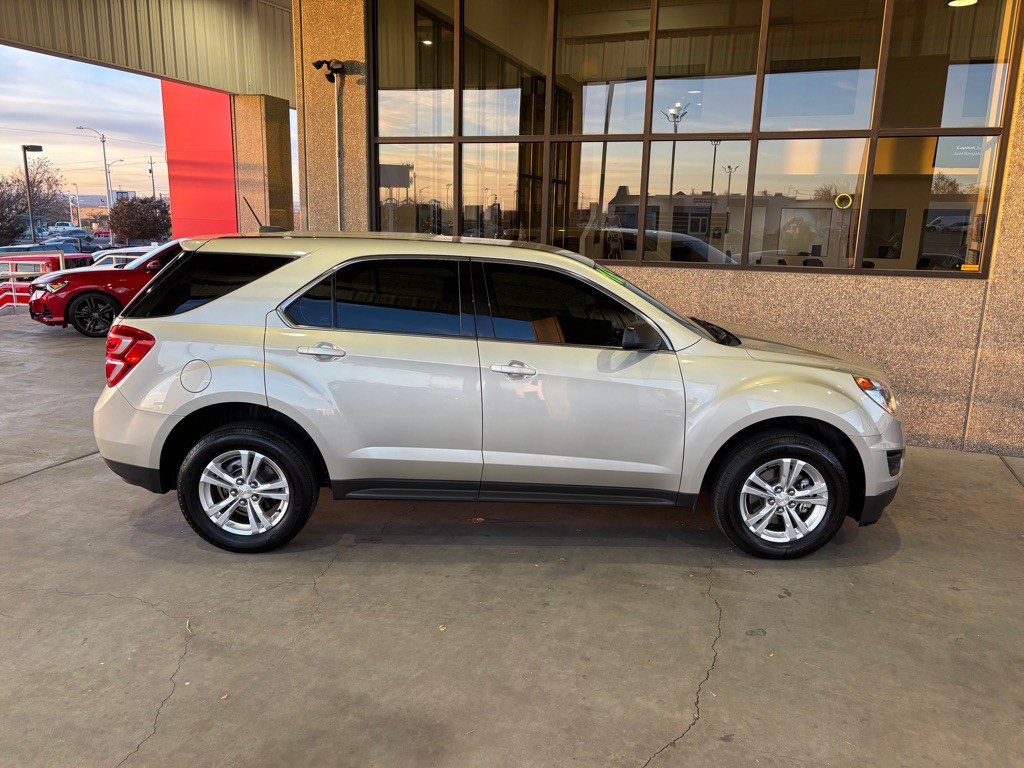 2016 Chevrolet Equinox Image 32