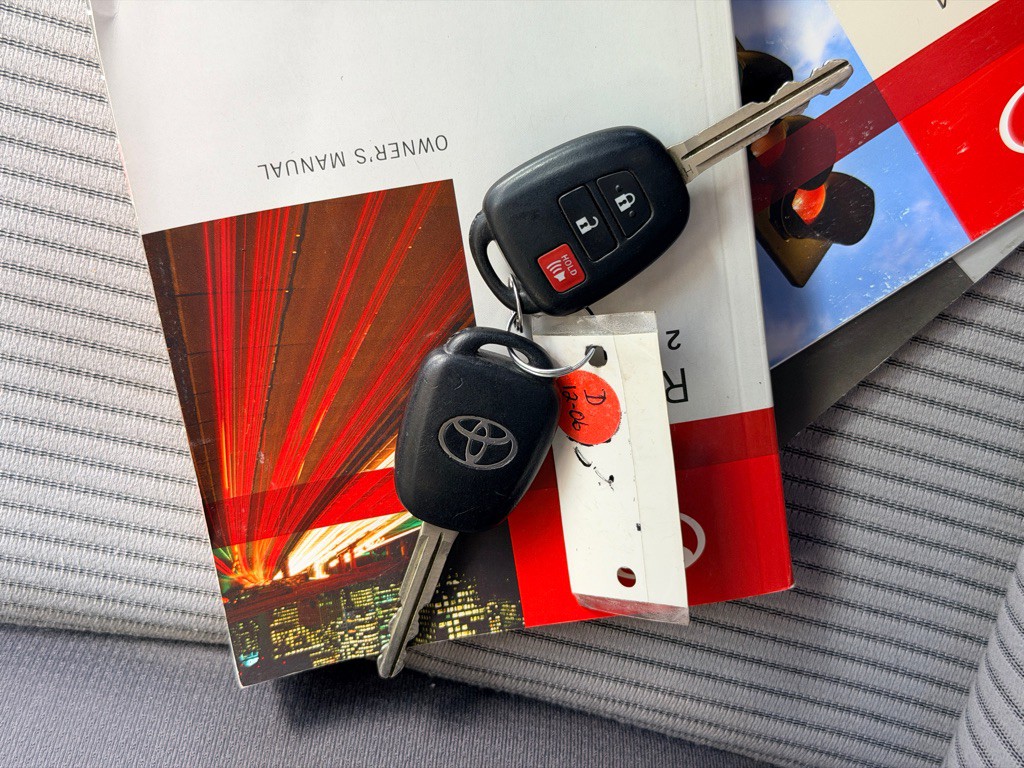 2013 Toyota Rav4 Image 22