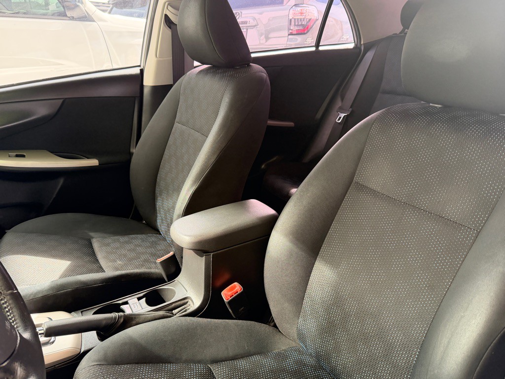 2010 Toyota Corolla Image 7