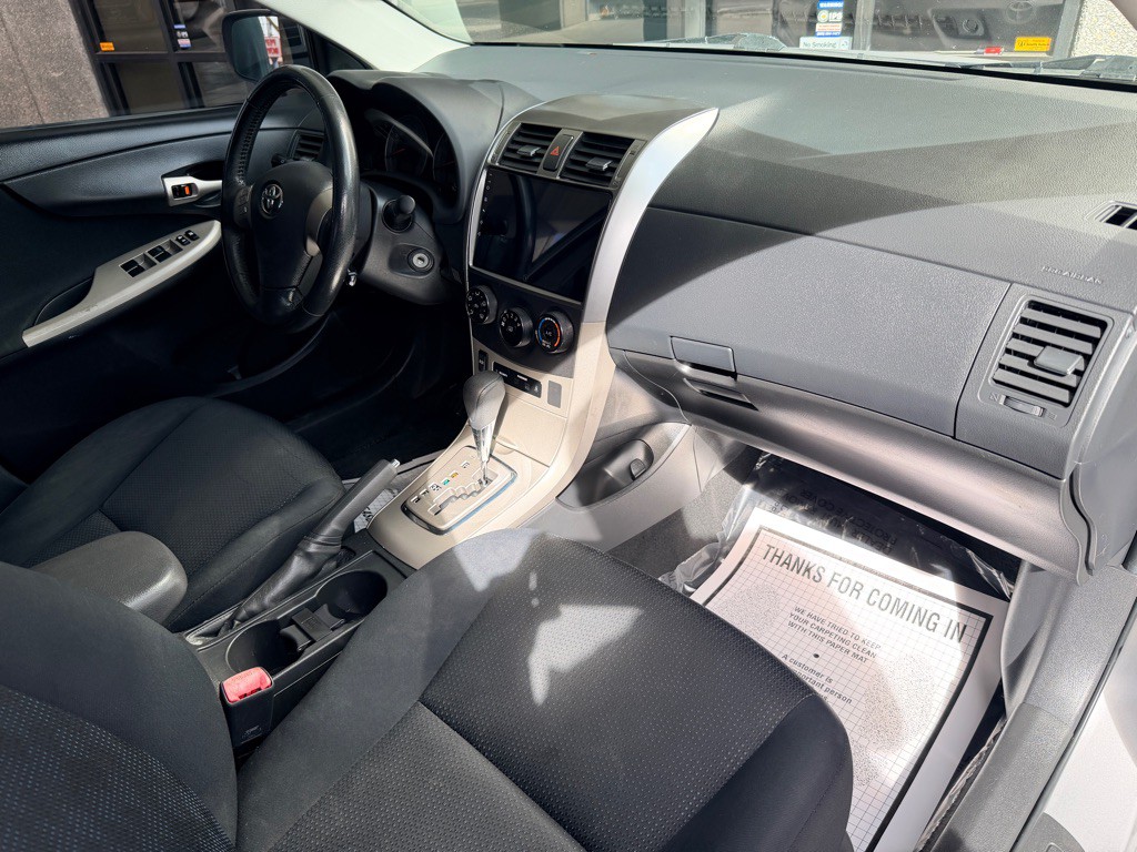 2010 Toyota Corolla Image 20