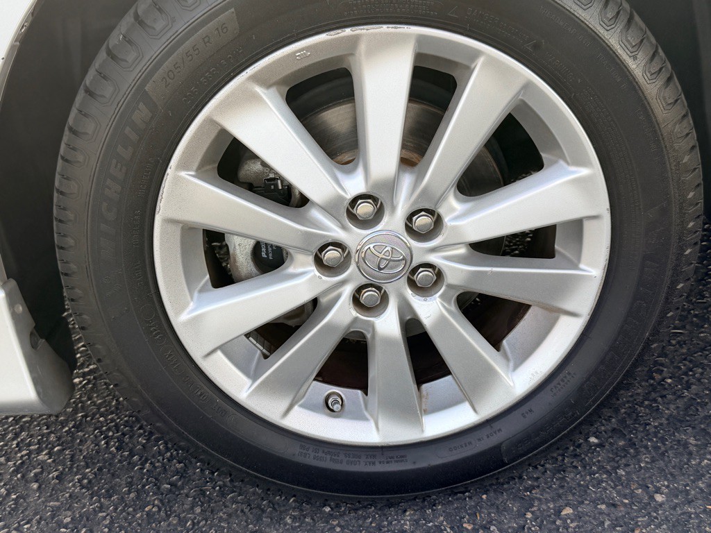 2010 Toyota Corolla Image 45