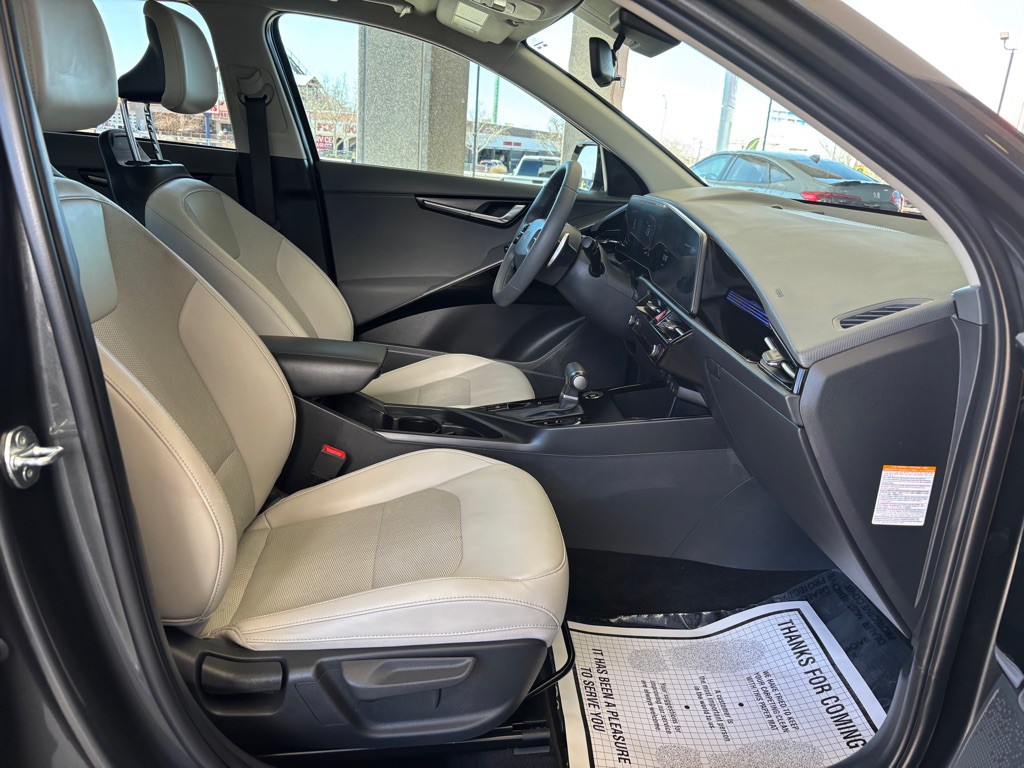 2025 Kia Niro Image 31