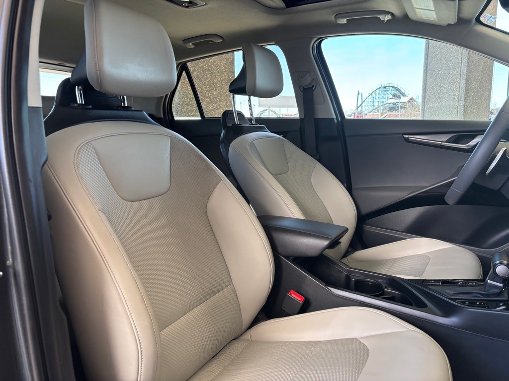 2025 Kia Niro Image 32