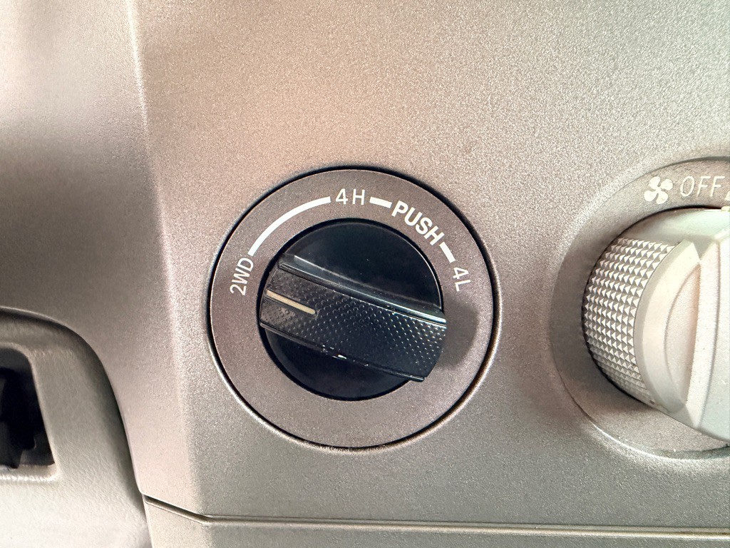 2012 Toyota Tundra Image 11