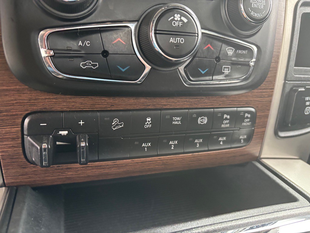 2017 RAM 2500 Image 14