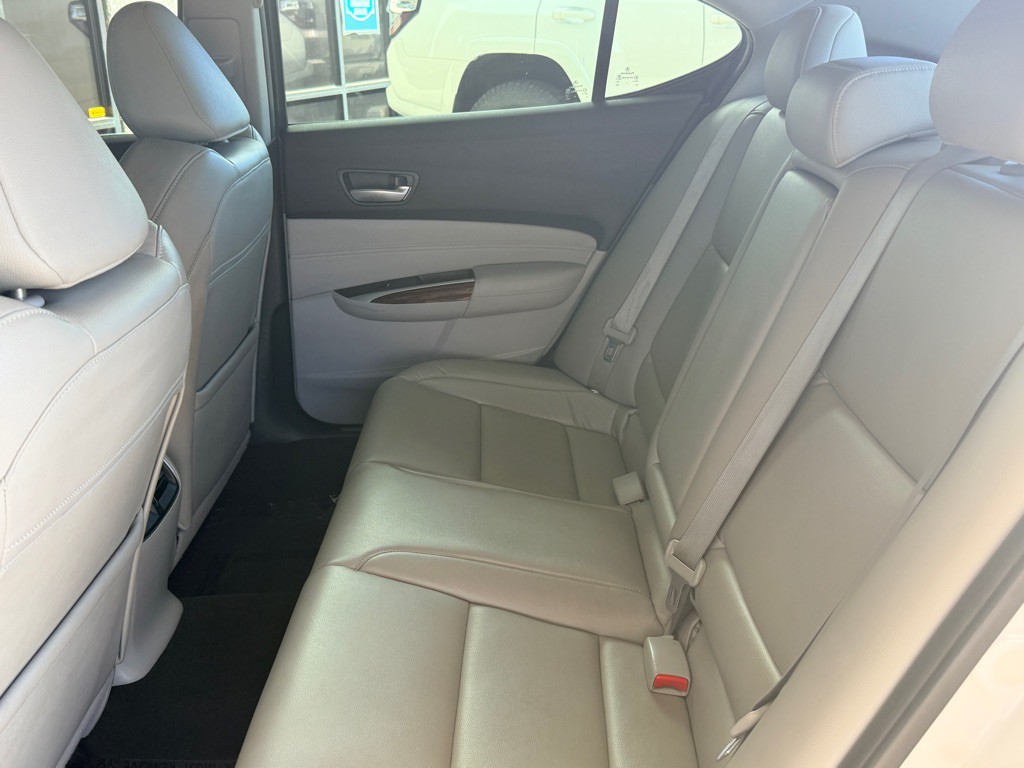 2015 Acura TL Image 18