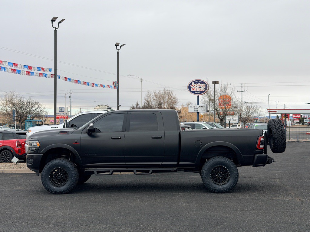 2022 RAM 2500 Image 2