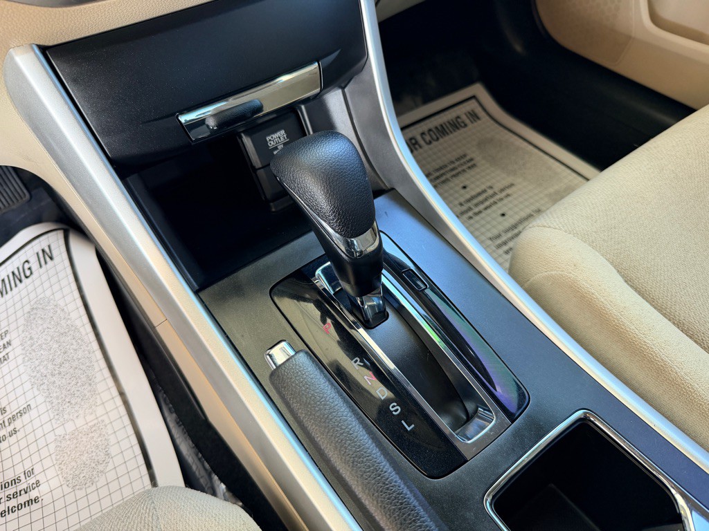 2013 Honda Accord Image 12