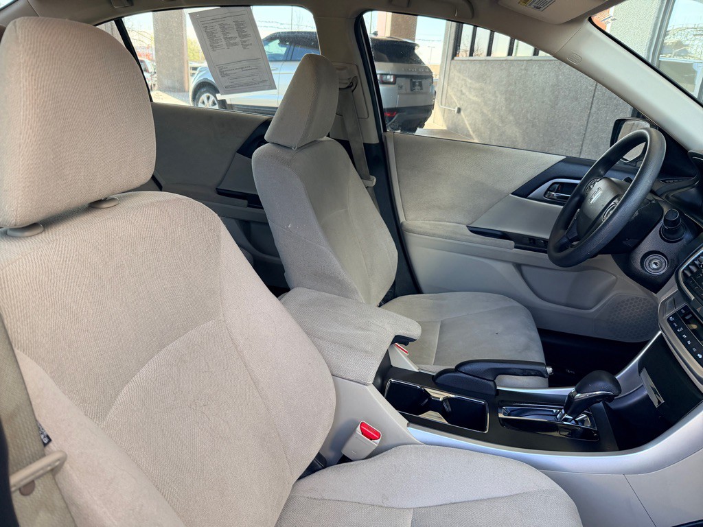 2013 Honda Accord Image 17