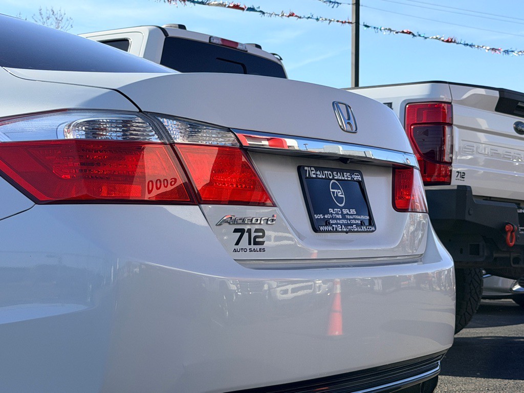 2013 Honda Accord Image 30