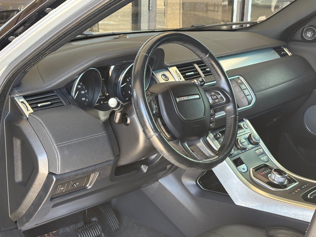 2016 Land Rover Range Rover Evoque Image 6