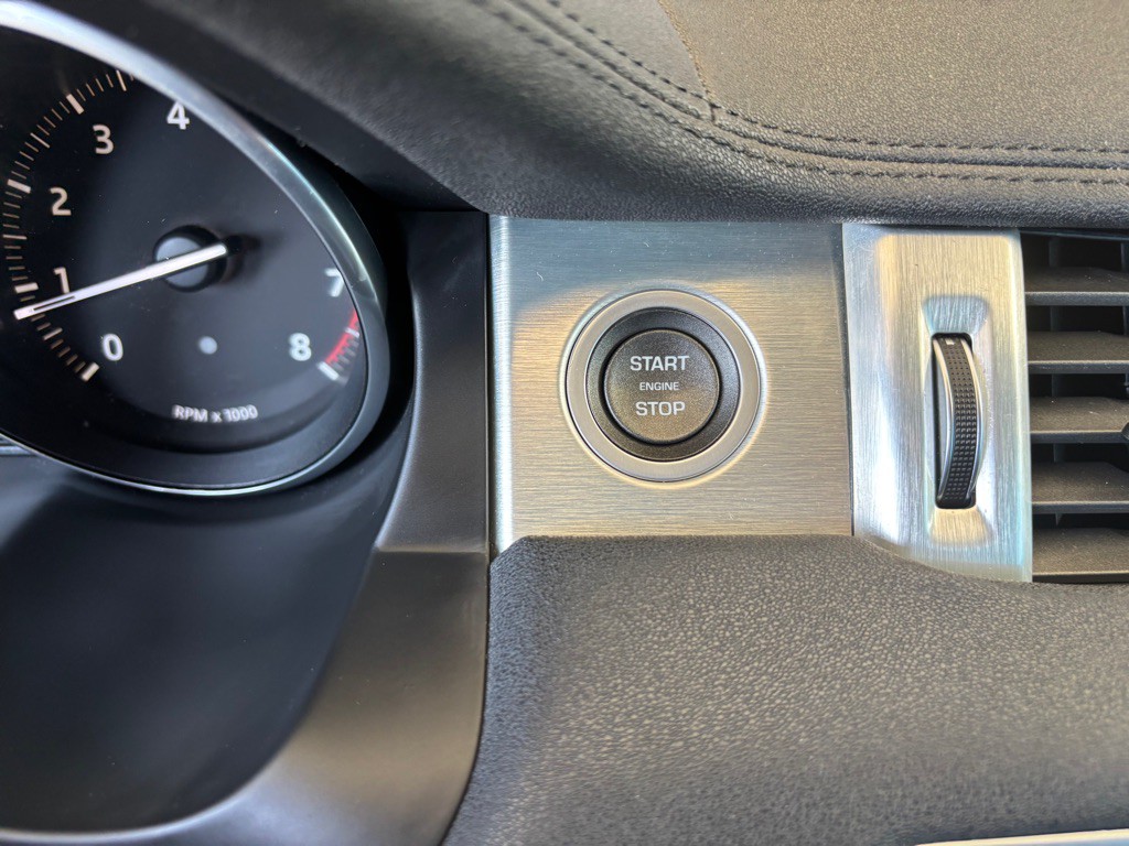 2016 Land Rover Range Rover Evoque Image 16