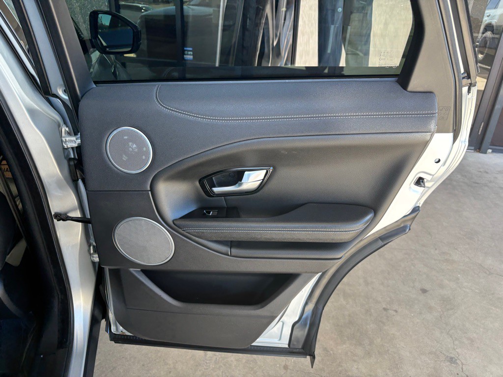 2016 Land Rover Range Rover Evoque Image 29