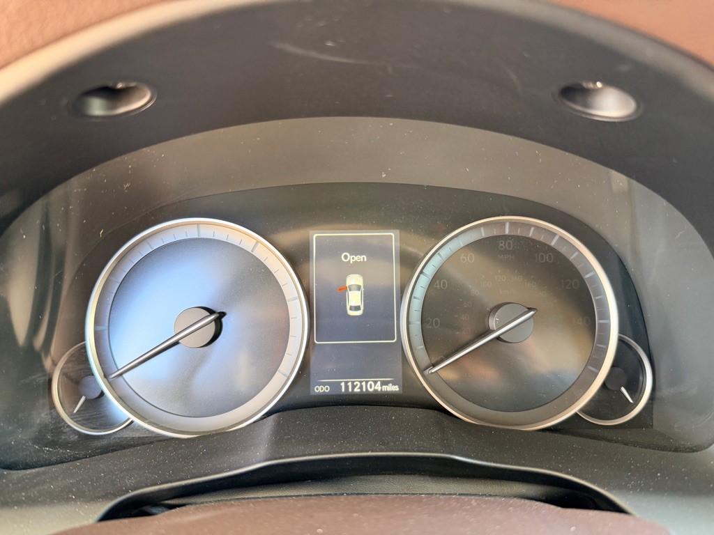 2016 Lexus ES Image 12