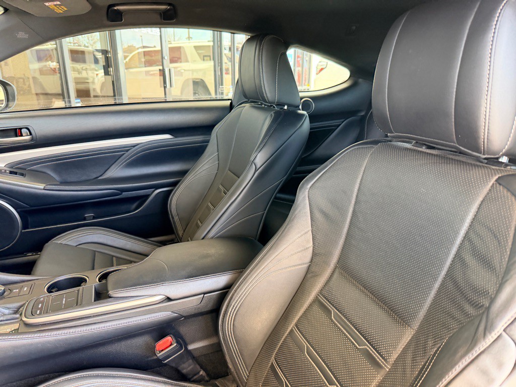 2016 Lexus RC Image 8