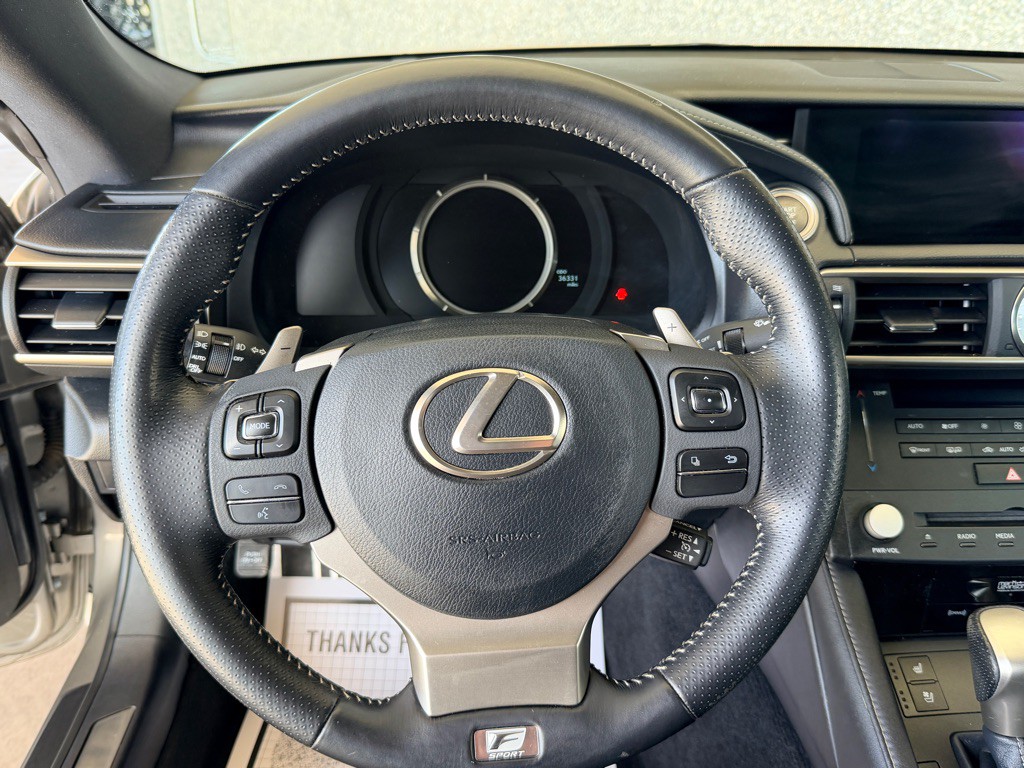 2016 Lexus RC Image 10