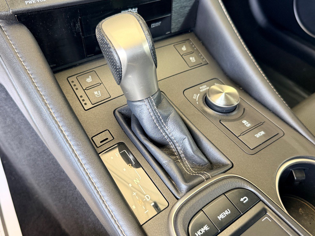 2016 Lexus RC Image 12