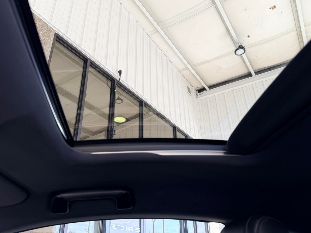 2016 Lexus RC Image 15