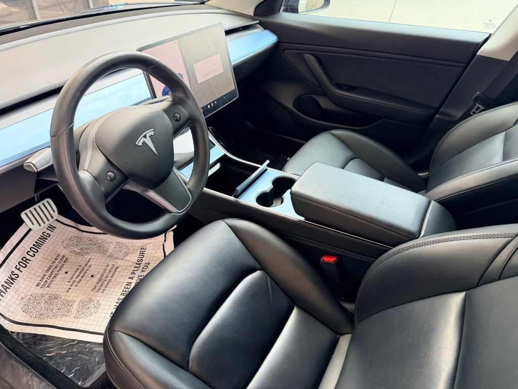 2019 Tesla Model 3 Image 8