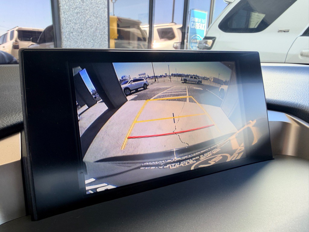 2017 Lexus NX Image 15