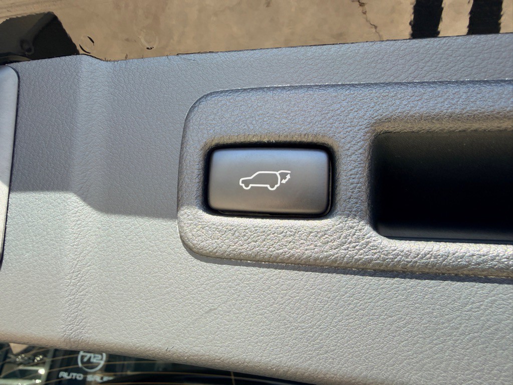 2017 Lexus NX Image 19