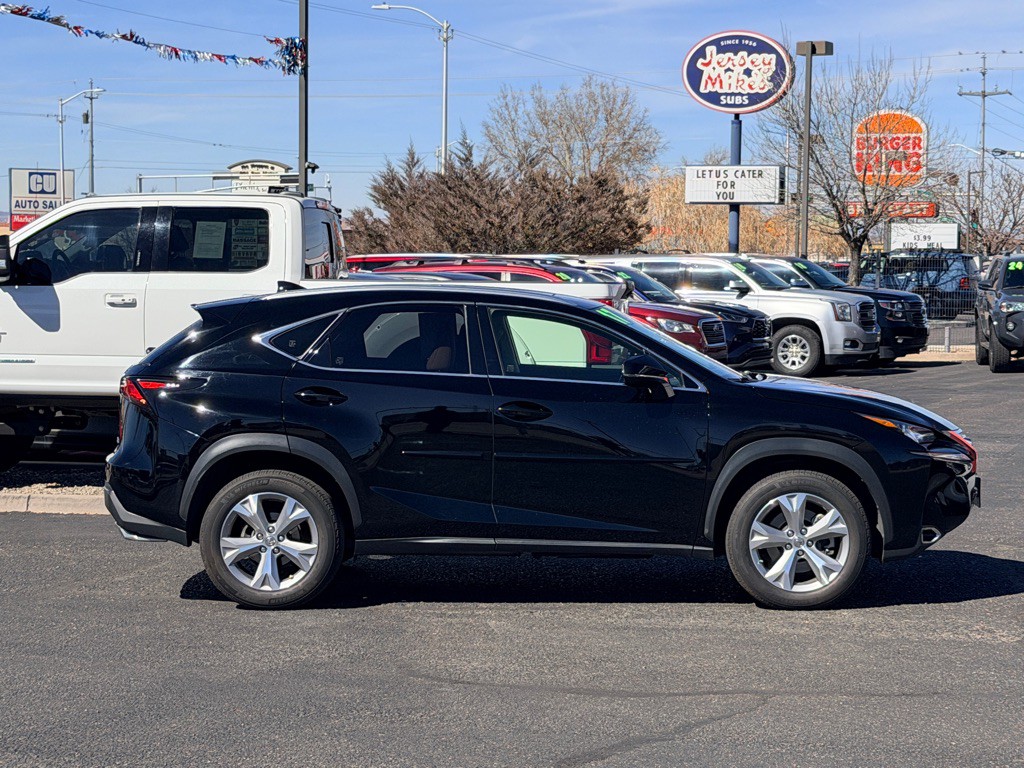 2017 Lexus NX Image 38