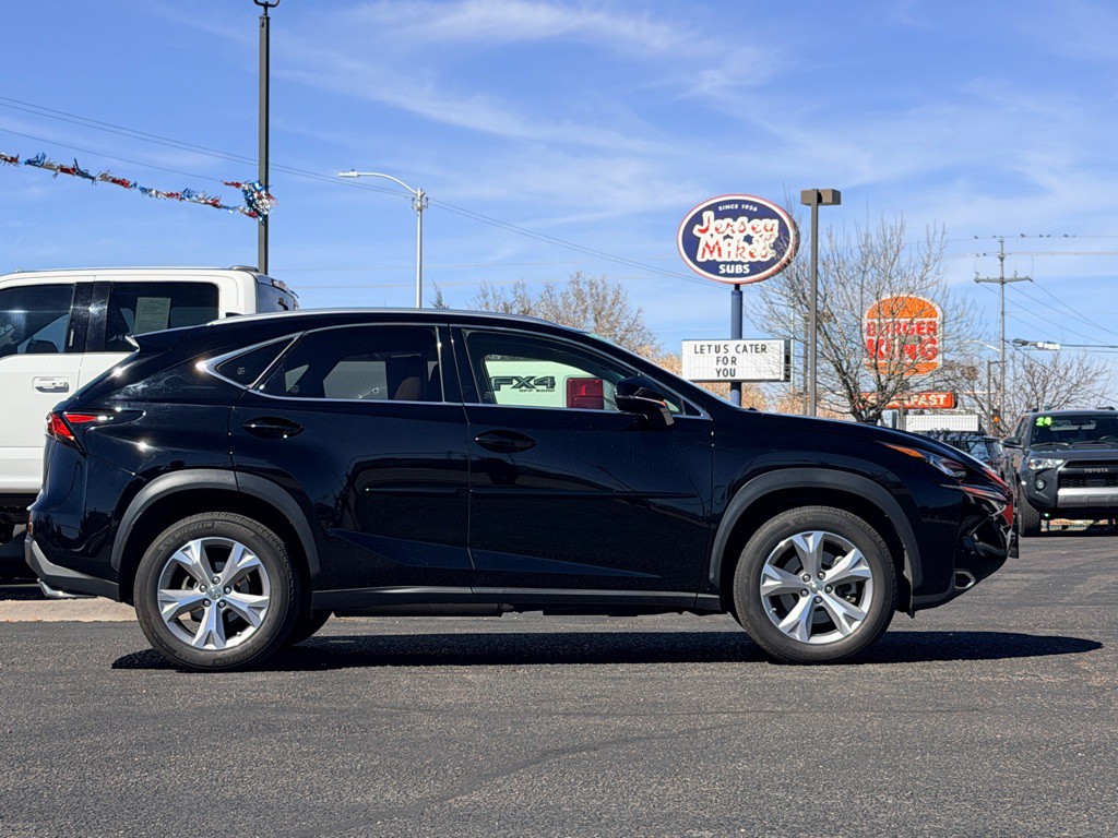 2017 Lexus NX Image 39