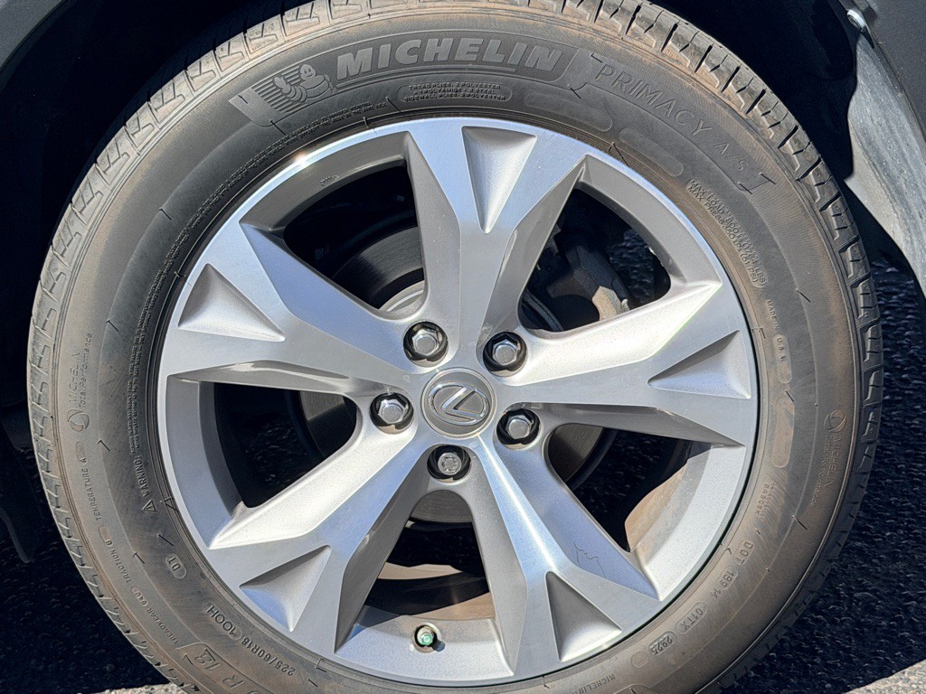 2017 Lexus NX Image 43