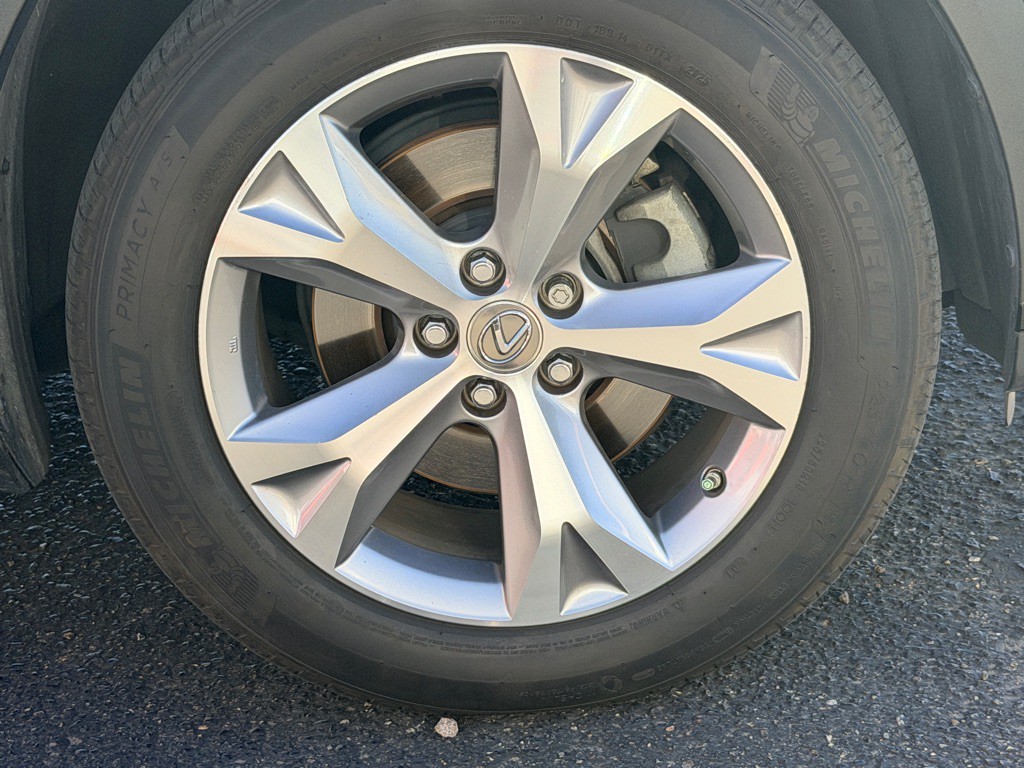 2017 Lexus NX Image 45