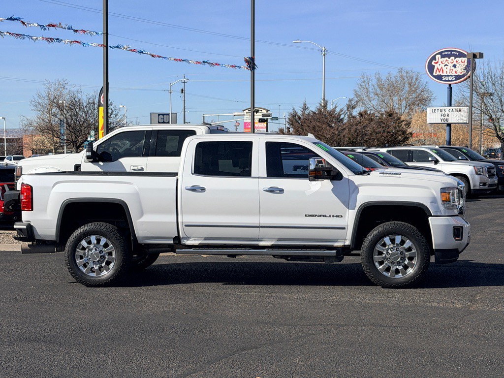 2018 GMC Sierra Image 3