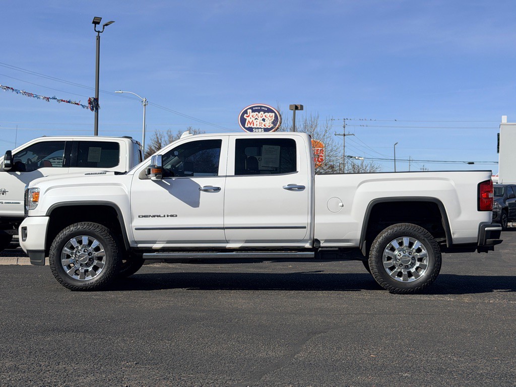 2018 GMC Sierra Image 30