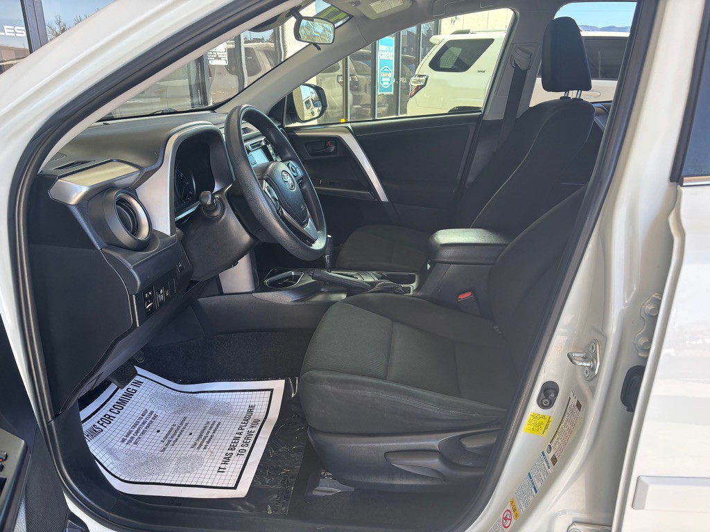 2017 Toyota Rav4 Image 5