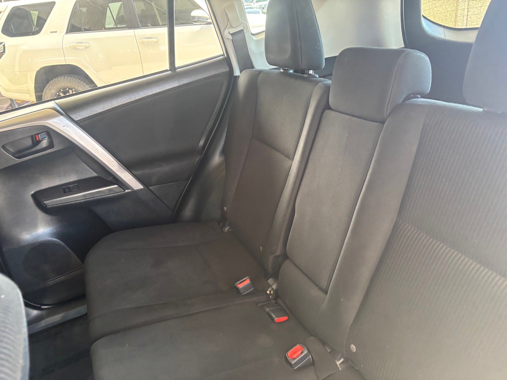 2017 Toyota Rav4 Image 11