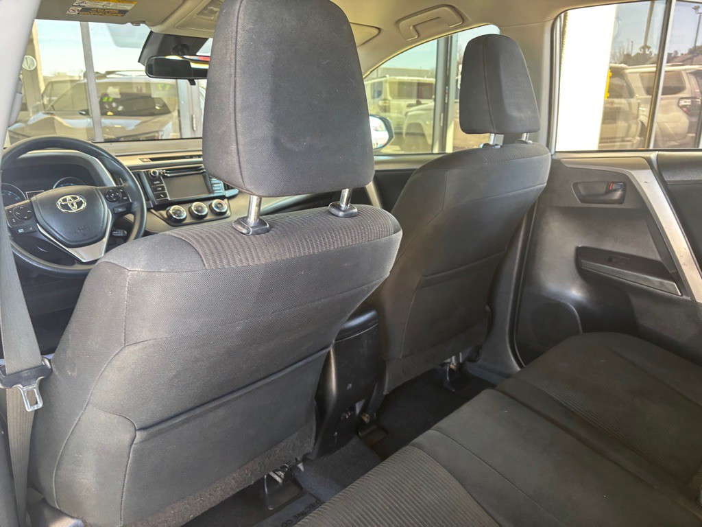 2017 Toyota Rav4 Image 12