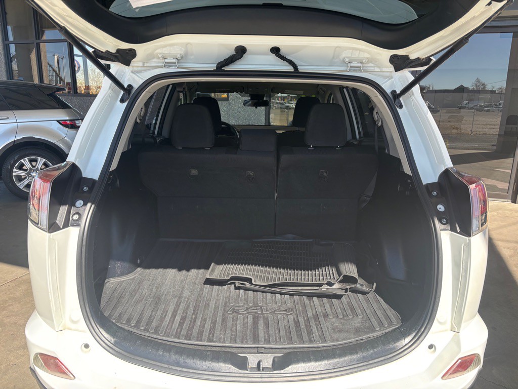2017 Toyota Rav4 Image 14