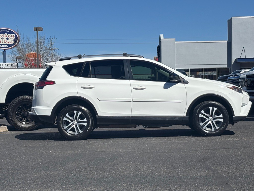 2017 Toyota Rav4 Image 37