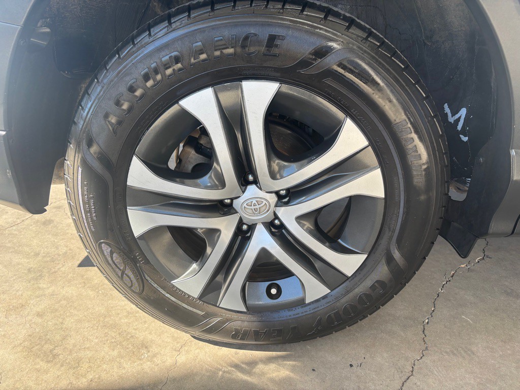 2017 Toyota Rav4 Image 43