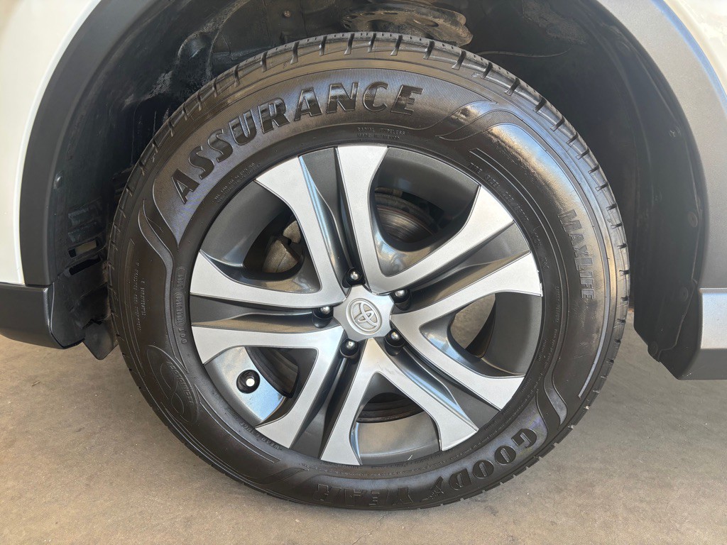 2017 Toyota Rav4 Image 45