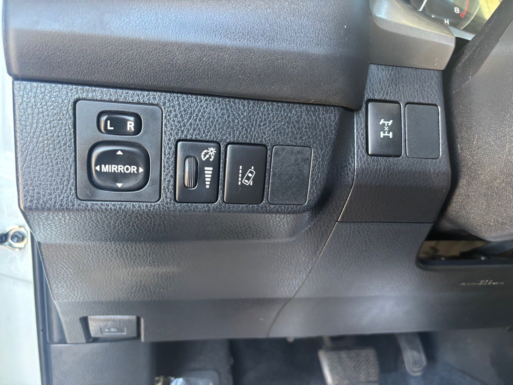 2017 Toyota Rav4 Image 55