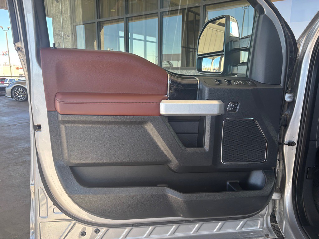 2022 Ford F-350 Image 8