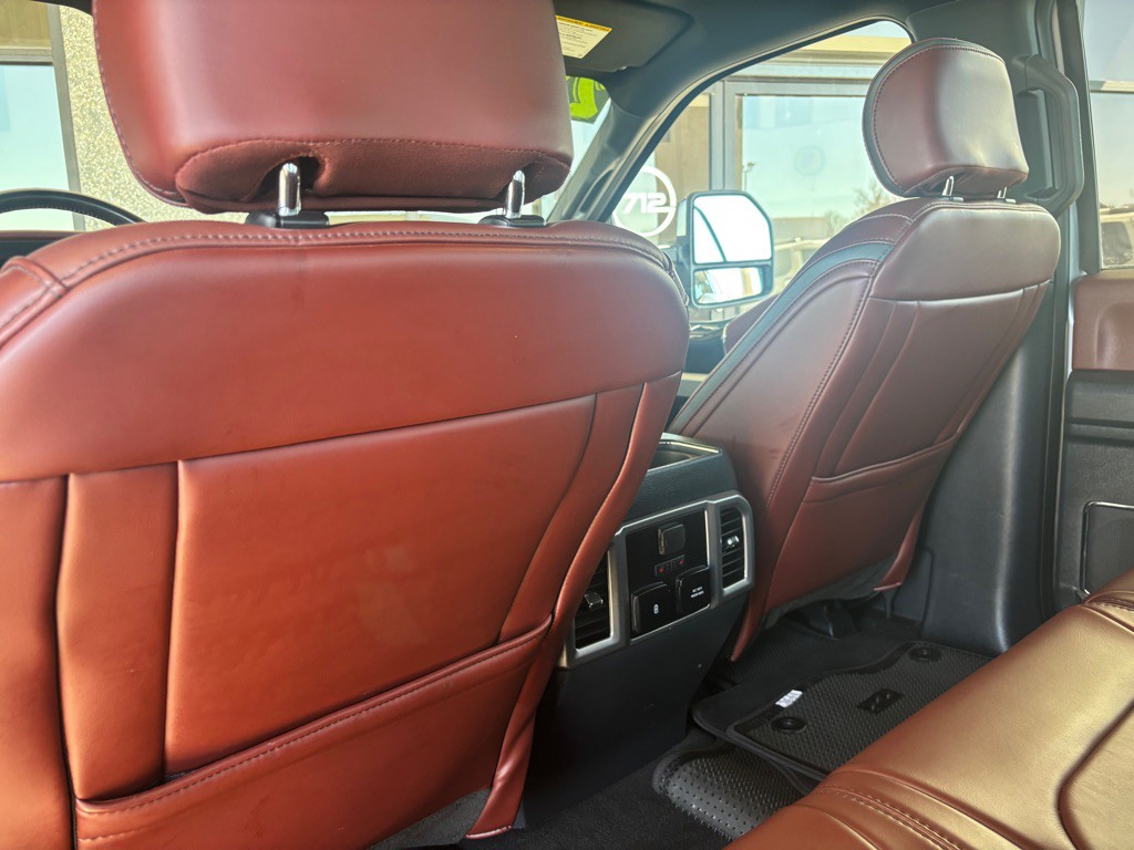 2022 Ford F-350 Image 25