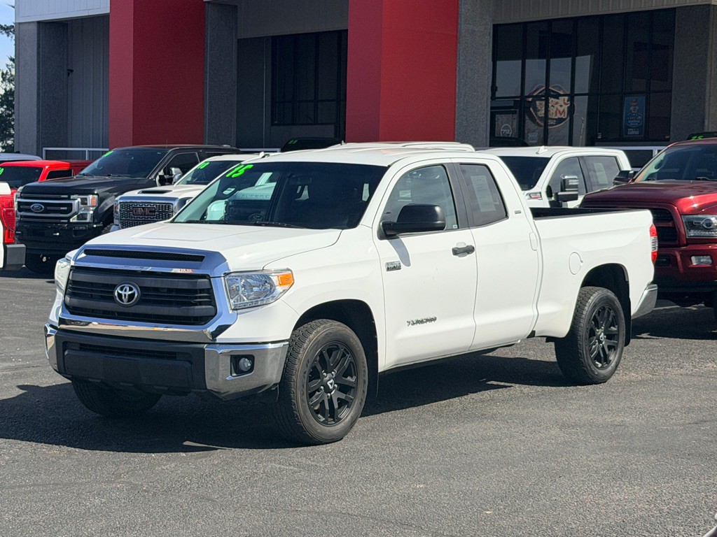 2015 Toyota Tundra Image 1
