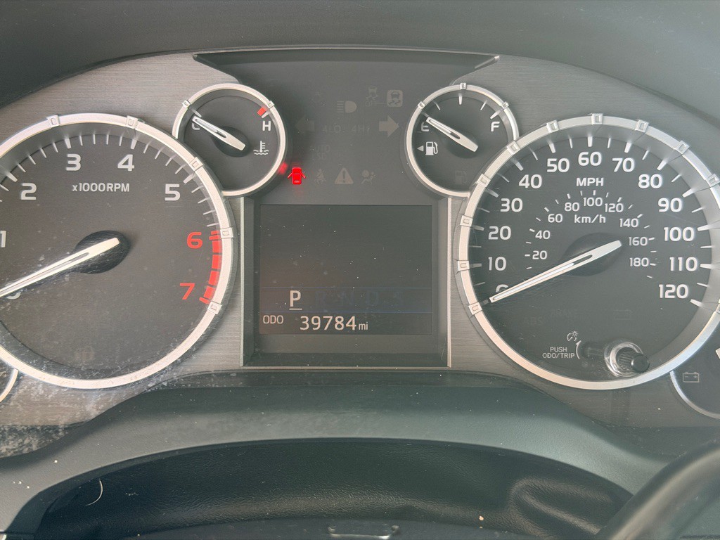 2015 Toyota Tundra Image 10