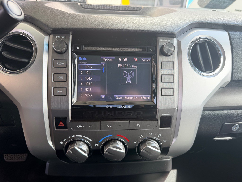 2015 Toyota Tundra Image 11