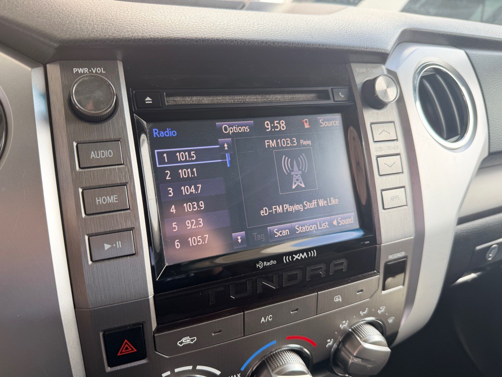 2015 Toyota Tundra Image 12