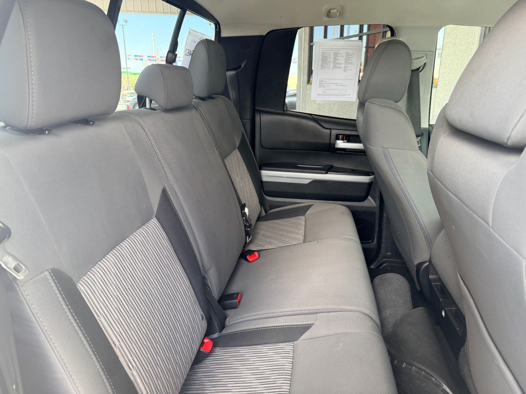 2015 Toyota Tundra Image 16