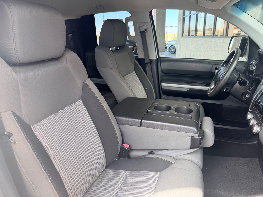 2015 Toyota Tundra Image 17