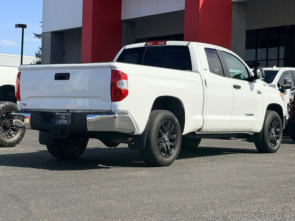 2015 Toyota Tundra Image 31